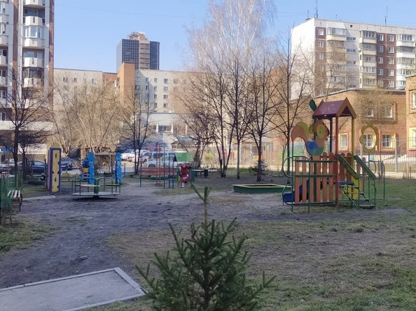 
   Продам 2-комнатную, 53.5 м², Максима Горького ул, 95

. Фото 24.