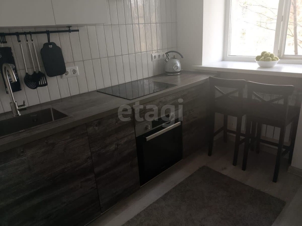 
   Продам 2-комнатную, 43.9 м², Военного городка тер, 770

. Фото 2.