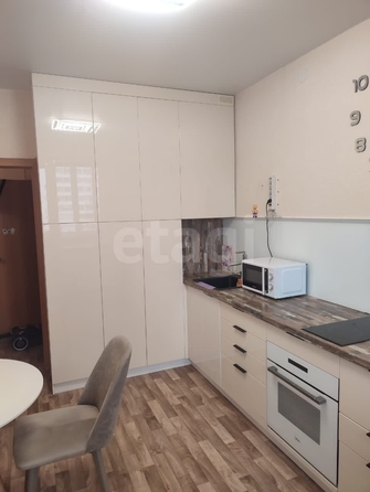 
  Сдам в аренду 1-комнатную квартиру, 35 м², Новосибирск

. Фото 1.