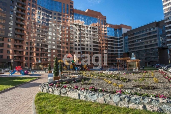 
   Продам 2-комнатную, 64.5 м², 2-я Обская ул, 154

. Фото 1.