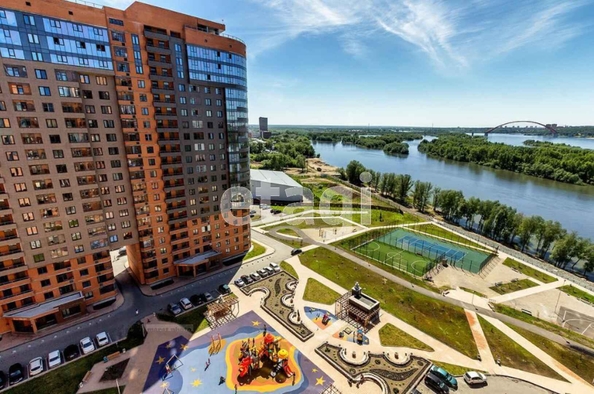 
   Продам 2-комнатную, 64.5 м², 2-я Обская ул, 154

. Фото 2.