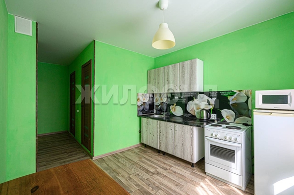 
   Продам 1-комнатную, 32 м², Тульская ул, 152

. Фото 4.
