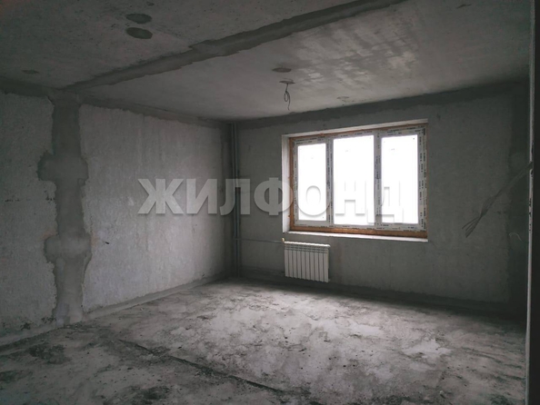 
   Продам 2-комнатную, 63.3 м², Александра Чистякова ул, 6

. Фото 2.