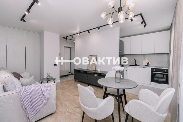 
   Продам 2-комнатную, 43 м², Блюхера ул, 1

. Фото 1.