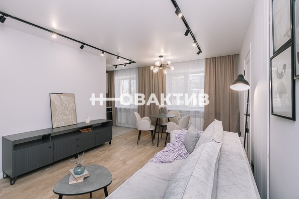 
   Продам 2-комнатную, 43 м², Блюхера ул, 1

. Фото 2.