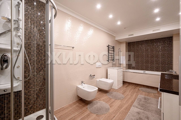 
   Продам 3-комнатную, 151.1 м², Советская ул, 56

. Фото 15.