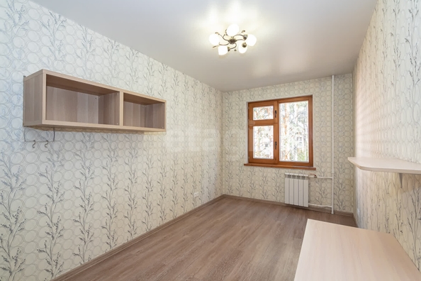 
   Продам 3-комнатную, 60 м², Российская ул, 26

. Фото 1.