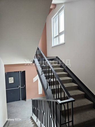 
   Продам 1-комнатную, 32 м², Сибиряков-Гвардейцев ул, 53/10

. Фото 14.