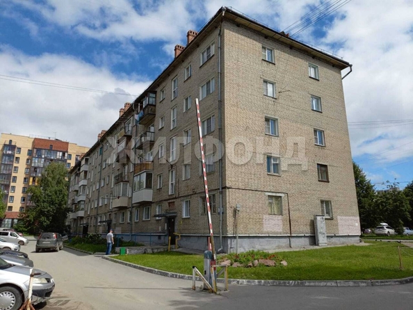 
   Продам 2-комнатную, 42.6 м², Макаренко ул, 23

. Фото 6.