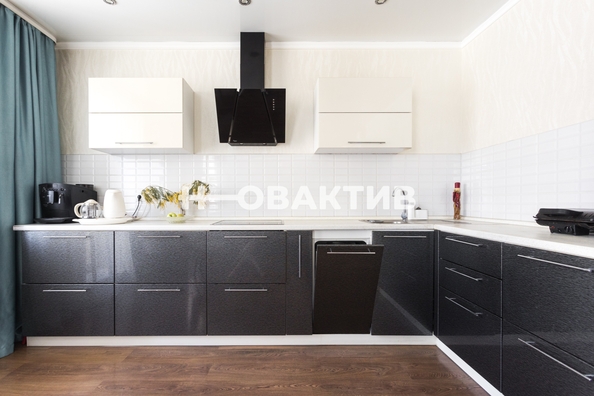 
   Продам 3-комнатную, 101.8 м², Дуси Ковальчук ул, 250

. Фото 2.
