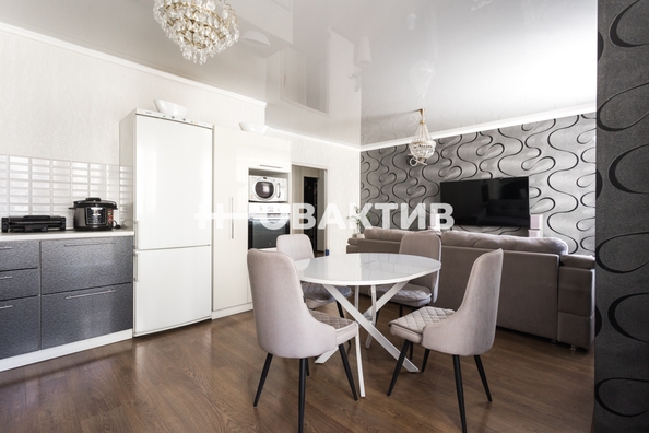 
   Продам 3-комнатную, 101.8 м², Дуси Ковальчук ул, 250

. Фото 4.