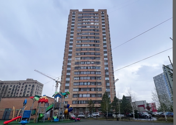 
   Продам 1-комнатную, 40.8 м², Райсовета пл, 8

. Фото 16.