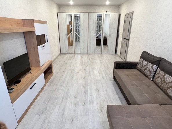 
  Сдам в аренду 1-комнатную квартиру, 45.2 м², Новосибирск

. Фото 2.