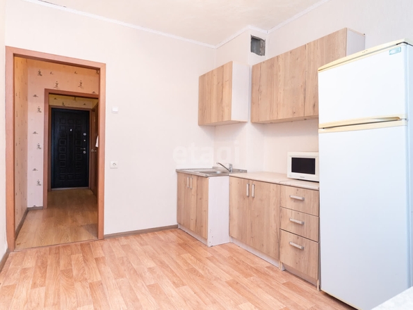 
   Продам 1-комнатную, 42.2 м², Виктора Шевелева ул, 18

. Фото 2.