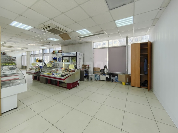 
   Сдам торговое помещение, 105 м², Объединения ул, 76к1

. Фото 13.