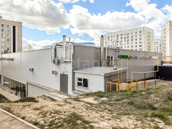 
   Продам 2-комнатную, 56 м², Татьяны Снежиной ул, 42/2

. Фото 33.
