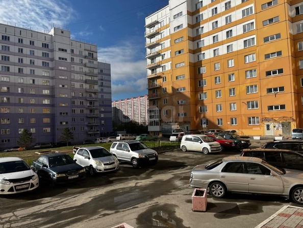 
   Продам 2-комнатную, 59 м², Дмитрия Шмонина ул, 1

. Фото 24.