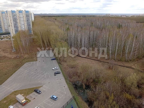 
   Продам 1-комнатную, 36.8 м², Петухова ул, 172

. Фото 12.