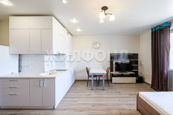 
   Продам студию, 28.4 м², Писарева ул, 125

. Фото 4.