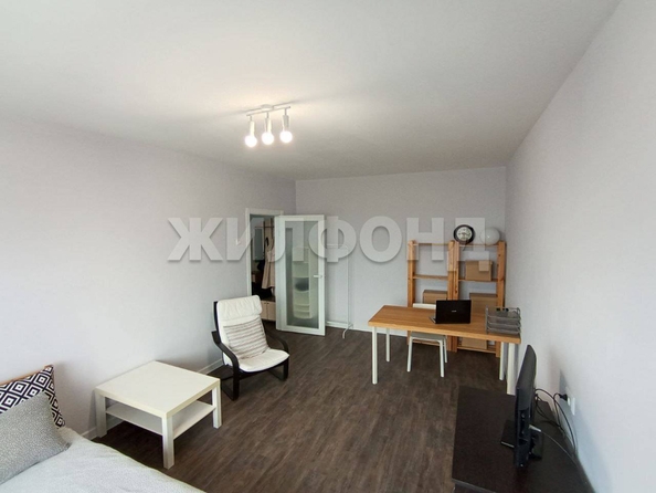 
   Продам 1-комнатную, 37.9 м², Тюленина ул, 1/2

. Фото 5.