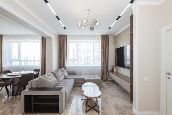 
   Продам 3-комнатную, 70 м², Фабричная ул, 65

. Фото 3.