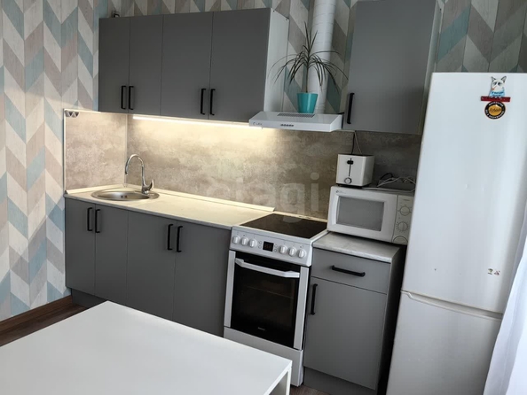 
   Продам 1-комнатную, 31.9 м², В. Высоцкого ул, 48

. Фото 3.