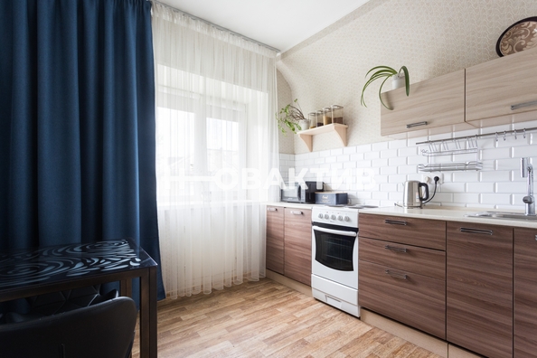 
  Продается 2-комн. квартира, 56 м², Театральная ул, д. 2А
. Фото 18.