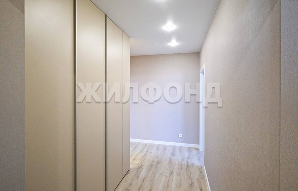 
   Продам 2-комнатную, 51.4 м², Николая Островского ул, 195/3

. Фото 11.