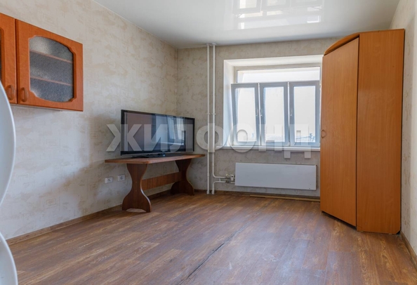 
   Продам студию, 18 м², Большая ул, 646

. Фото 1.