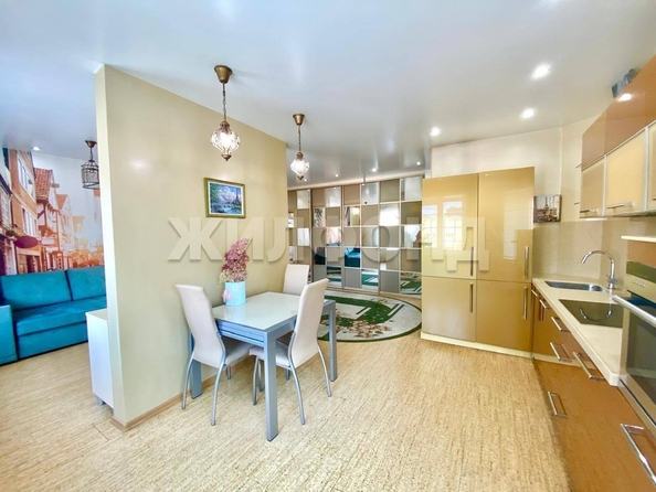 
   Продам 3-комнатную, 84.6 м², Стартовая ул, 3

. Фото 1.