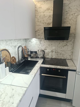 
  Продается 1-комн. квартира, 40 м², Троллейная ул, д. 1
. Фото 3.