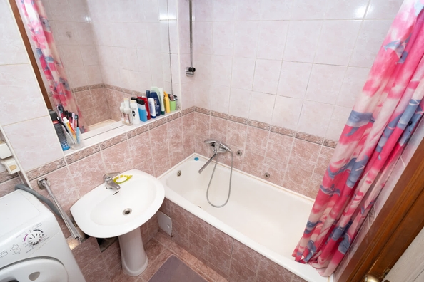 
  Продается 3-комн. квартира, 58 м², Пархоменко ул, д. 82
. Фото 9.