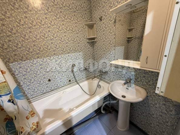 
   Продам 2-комнатную, 47.6 м², Курчатова ул, 17

. Фото 15.