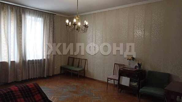 
   Продам 4-комнатную, 81.3 м², Урицкого ул, 36

. Фото 4.
