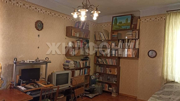 
   Продам 4-комнатную, 81.3 м², Урицкого ул, 36

. Фото 7.