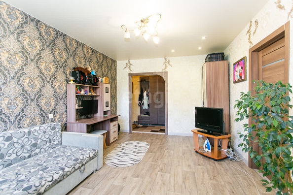 
   Продам 3-комнатную, 68 м², Пархоменко ул, 90

. Фото 2.