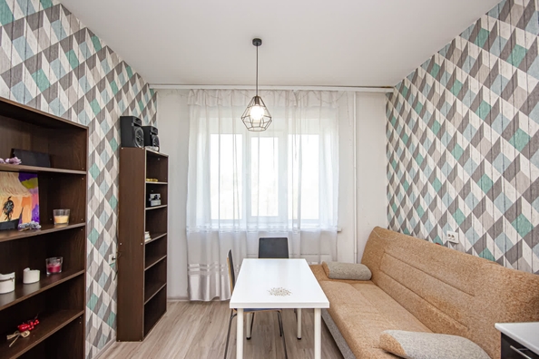
   Продам 1-комнатную, 45.2 м², Выборная ул, 99/7

. Фото 2.