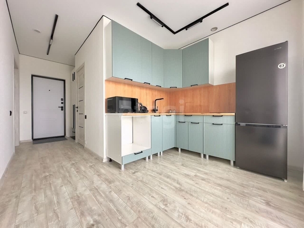 
   Продам 1-комнатную, 39.2 м², Рельефная ул, 106/1

. Фото 24.