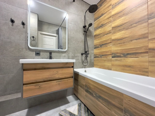 
   Продам 1-комнатную, 39.2 м², Рельефная ул, 106/1

. Фото 25.