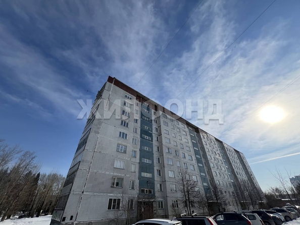 
   Продам 2-комнатную, 52.6 м², Военный городок ул, 124

. Фото 15.