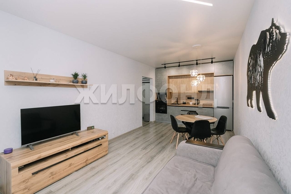 
   Продам 2-комнатную, 45 м², 3-й микрорайон, 15/1

. Фото 1.