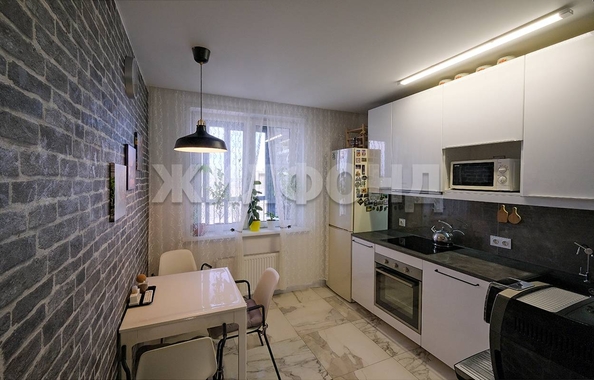 
   Продам 2-комнатную, 55.9 м², Кошурникова ул, 22

. Фото 4.