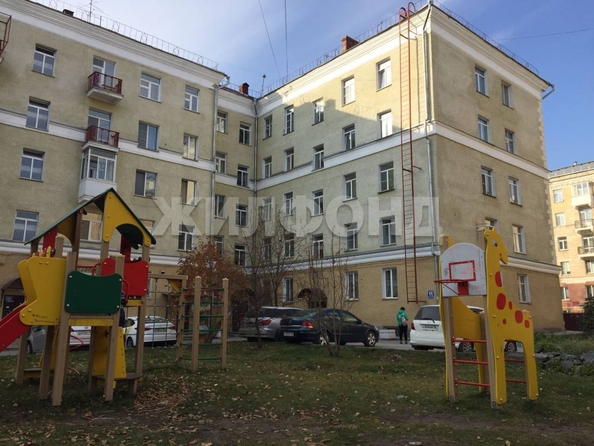 
   Продам 2-комнатную, 56.7 м², Сибиряков-Гвардейцев ул, 11

. Фото 5.