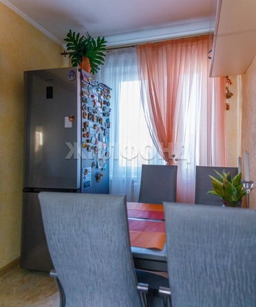 
   Продам 3-комнатную, 63 м², Адриена Лежена ул, 7

. Фото 6.