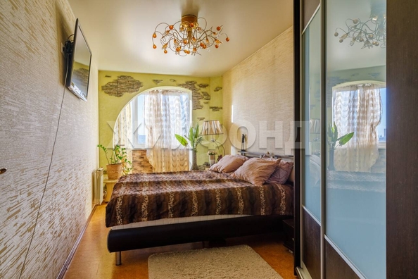
   Продам 3-комнатную, 63 м², Адриена Лежена ул, 7

. Фото 9.