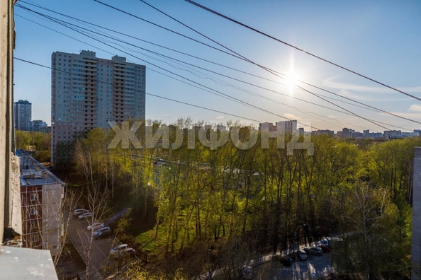 
   Продам 3-комнатную, 63 м², Адриена Лежена ул, 7

. Фото 19.