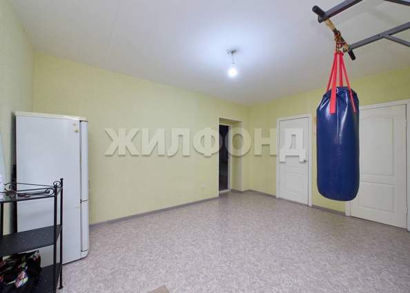 
   Продам 3-комнатную, 97.9 м², 2-й (4 мкр.) кв-л, 232

. Фото 16.