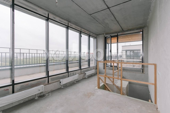 
   Продам 3-комнатную, 156 м², 3-й микрорайон, 1

. Фото 5.
