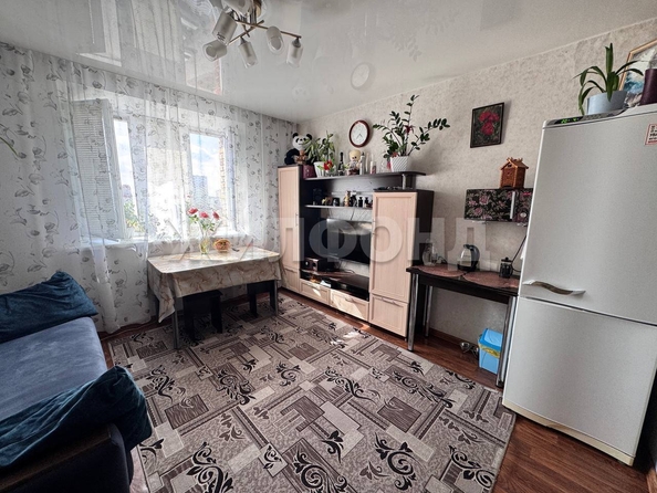 
   Продам секционку, 12.8 м², Сибиряков-Гвардейцев ул, 64

. Фото 3.