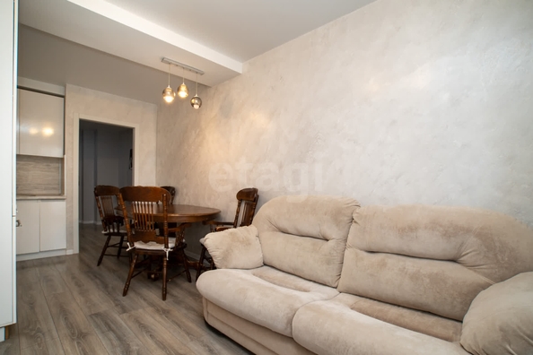 
   Продам 2-комнатную, 60 м², Ясный Берег ул, 8

. Фото 3.